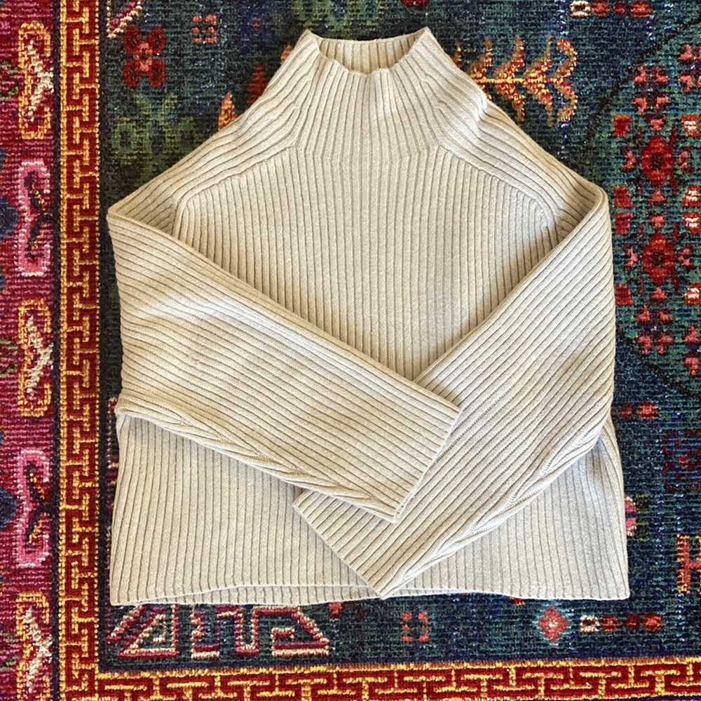 H&M Cozy Beige Ribbed Turtleneck Sweater